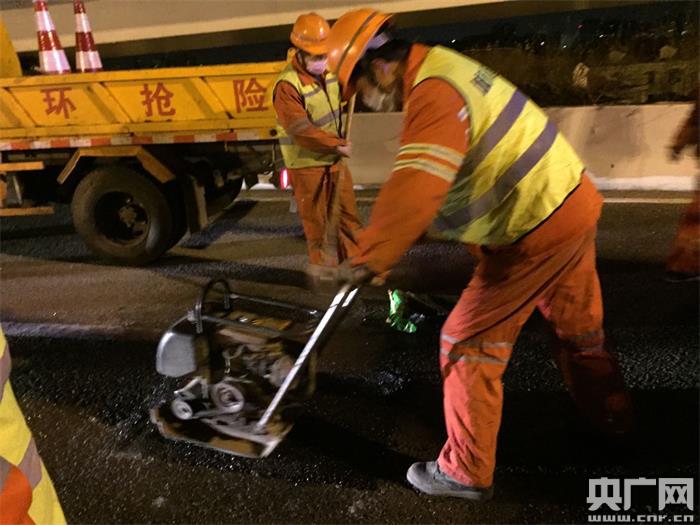 6686体育官方：沙湾区公路建设服务中心开展公路日常养护巡查APP培训