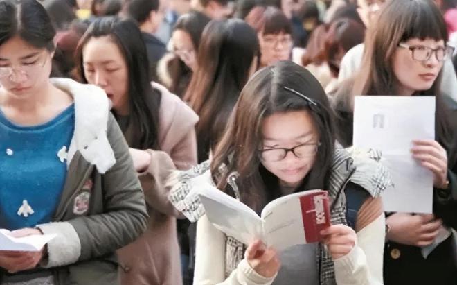 6686体育官方：张雪峰奉劝家长看到这4个专业学生要绕道走就业率不是一般低(图6)